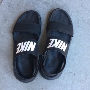 Nike Sandals 🤩